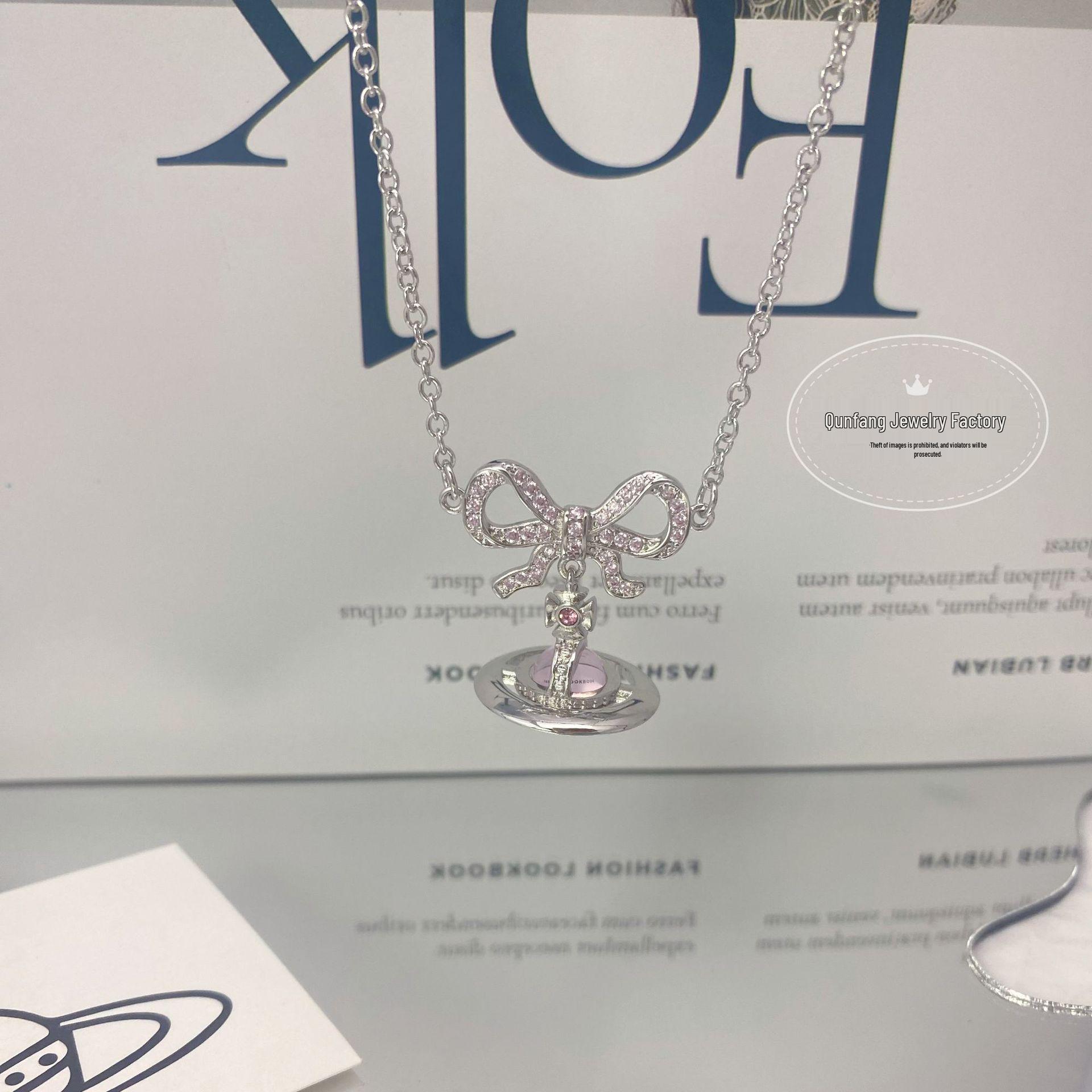 

Ожерелье Vivienne Westwood с розовым бантом и сферой: Женская высококачественная 3D цепочка на ключицу с кулоном в виде Сатурна и баскетбольного мяча.