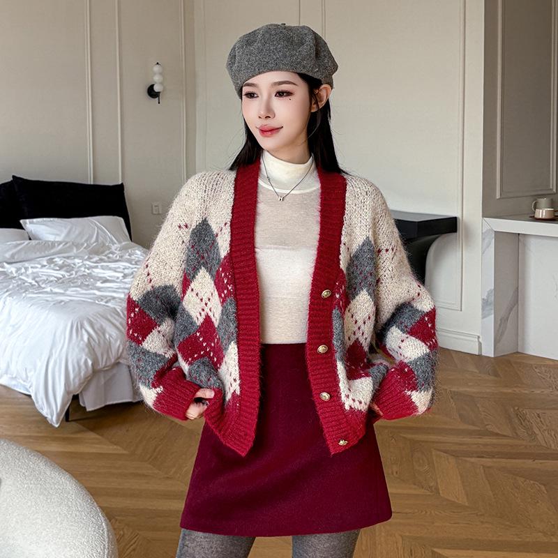 2026 Autumn/Winter Retro Academy Style Loose Knit Cardigan Sweater for Women
