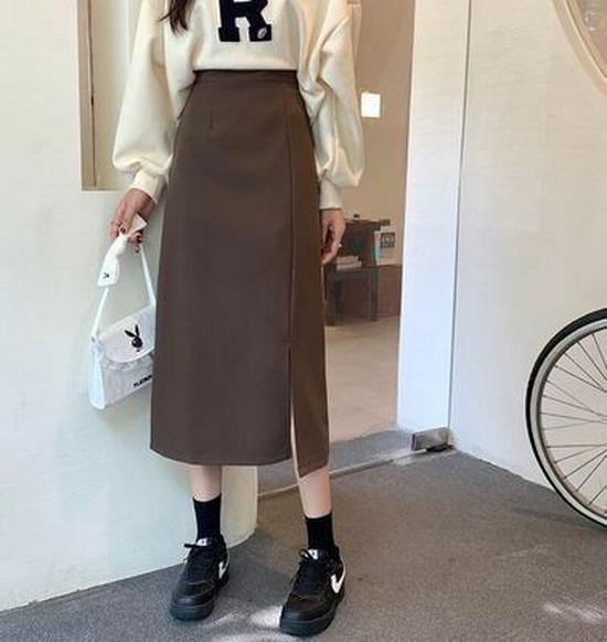 Plus Size High Waist Black Midi Skirt with Slit - A-Line Style for a Slimming Look