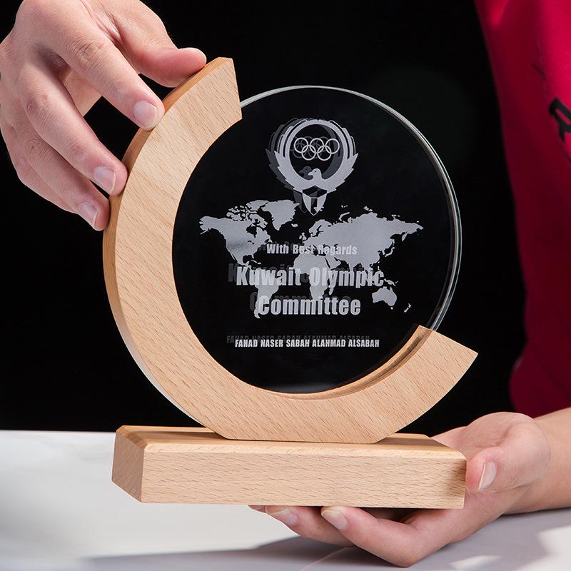 2025 Creative Crystal Trophy with Solid Wood Base - Personalized Award for Company, School, or Event