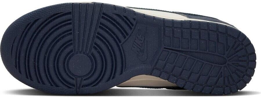 Кроссовки Nike Dunk Low Next Nature Women phantom/pale ivory/metallic gold/obsidian