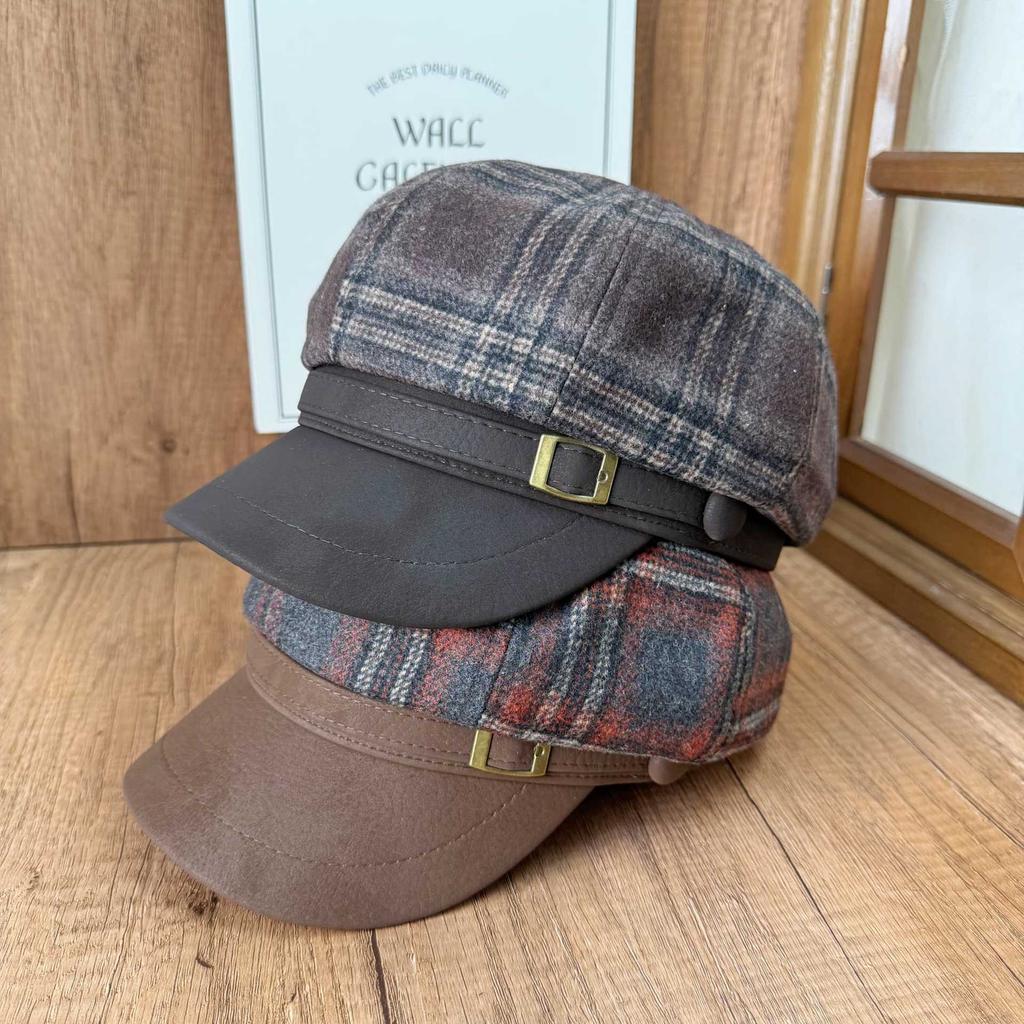 French retro plaid woolen octagonal hat women's autumn and winter leather brim newsboy hat shows a small face, daily matching hat