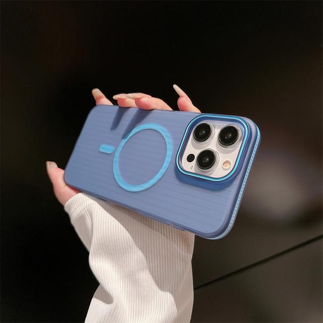 Fashion Translucent Magnetic Case For Magsafe Wireless Charging For iPhone 15 14 Plus 13 12 Pro Max Shockproof Bumper Back Cover