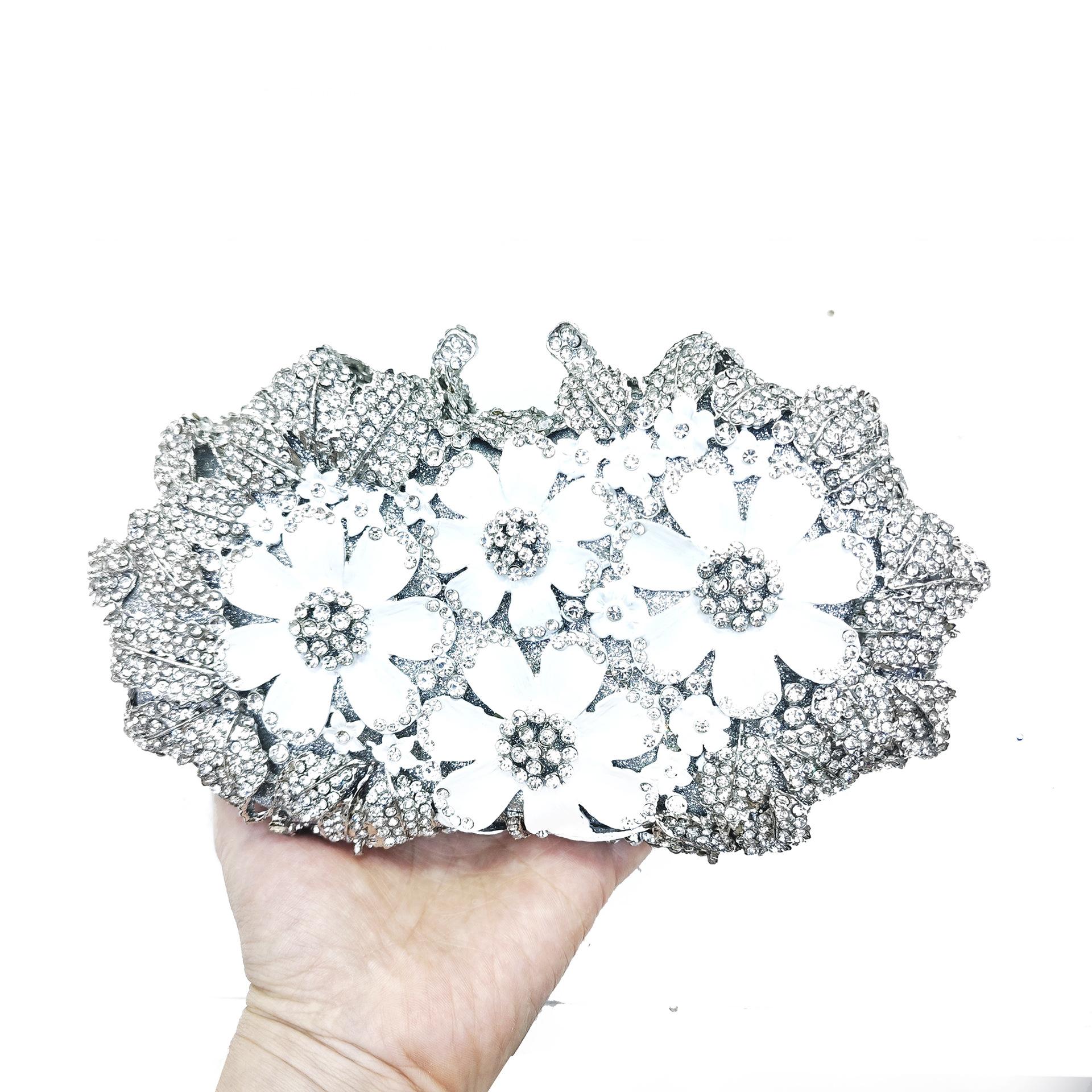 

3D Pink Flower Crystal Clutch Green Purse Lady Evening Bags Diamond Handbag Women Metal Box Minaudiere Wedding Party Dinner Bags 22cmX12cmX6cm