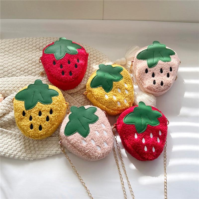 Fashionable Girls Kindergarten Plush Strawberry Chain Bag 2023 Soft Breathable Wearresistant Purse Coin