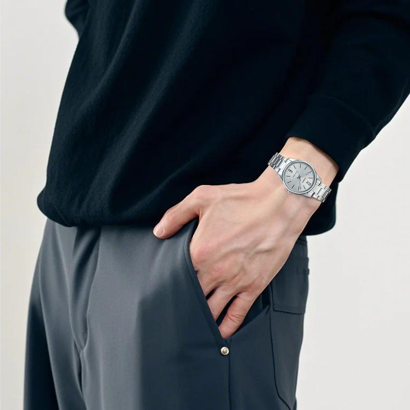 Casio simple and elegant quartz movement stainless steel strap Japanese and Korean watch men's watch silver dial MTP-V005D-7B