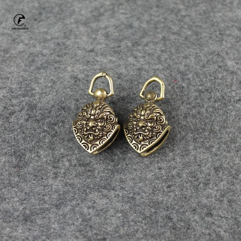 Copper Lions Head Bell Small Ornaments Desk Feng Shui Decorations Retro Brass Keychain Pendants Home Decor for Living Room