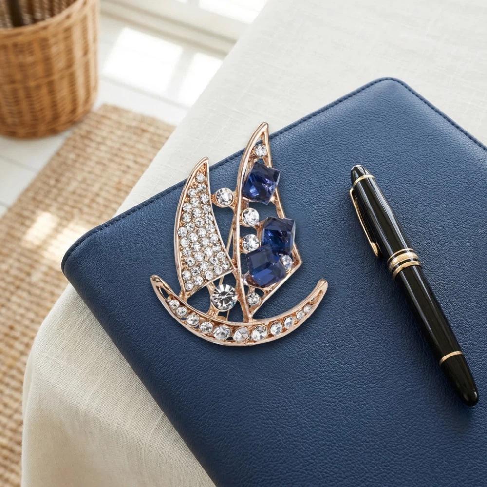 Zinc Zinc Alloy Rhinestone Sailboat Brooch Boat Badge Suit Lapel Pin Suit Collar Pin  Jewelry Accessories