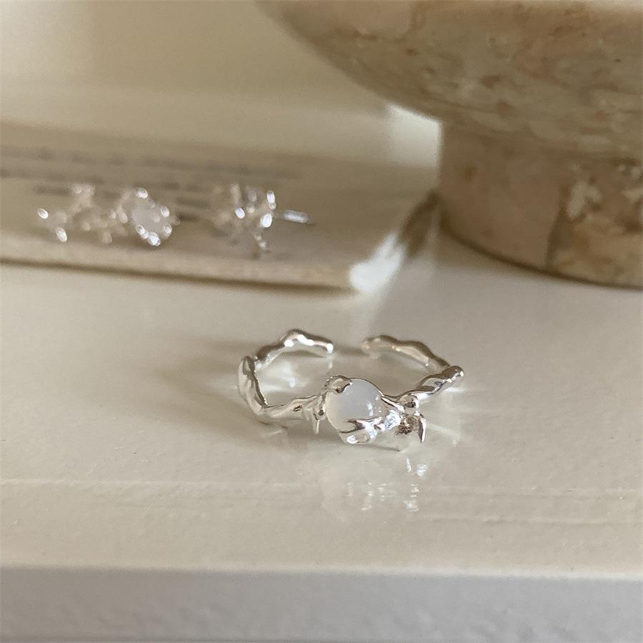 

S925 Sterling Silver Orchid White Chalcedony Adjustable Ring for Women - Elegant, Versatile, Open Design
