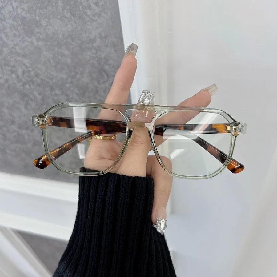 Fashion Luxurious Square Eyeglasses Frames Women Men Transparent Clear Brand Designer Optical Lovely Frame Oculos