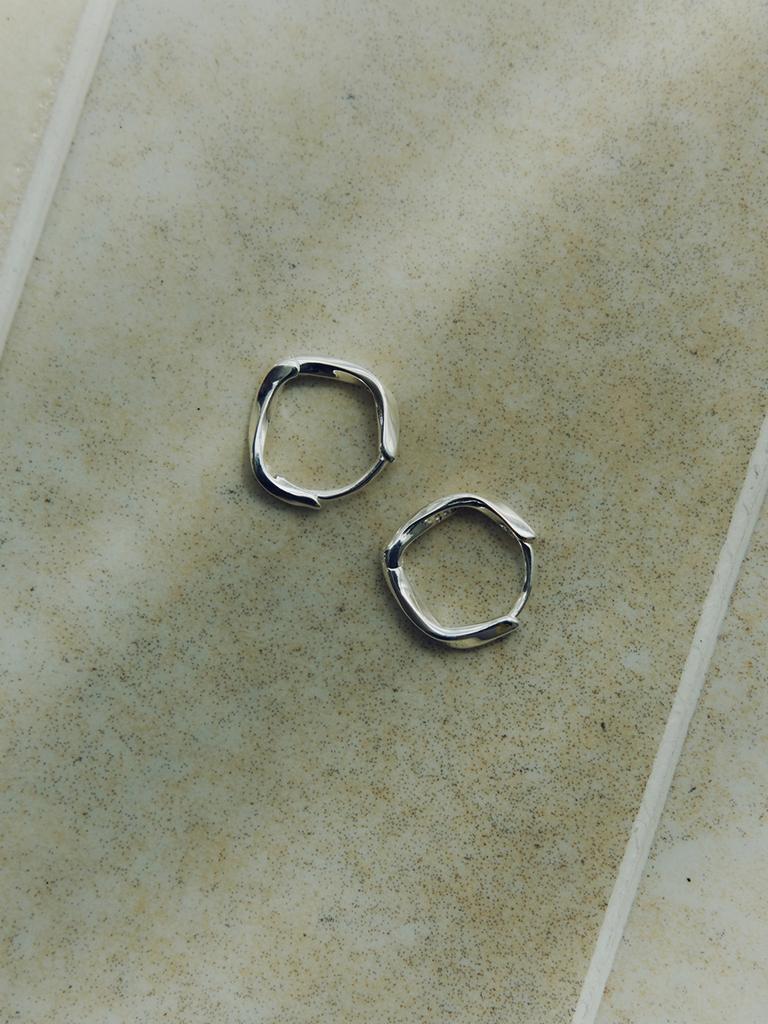 Enuf (Silver 925) Melo Flat Earring