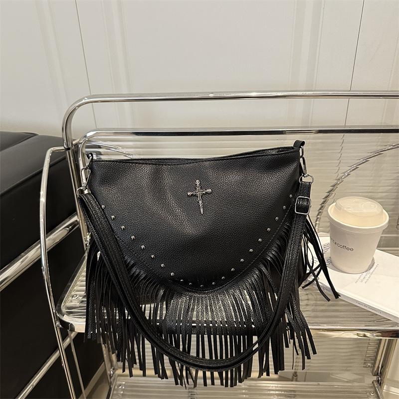 2505 spring and summer season new fashion rivet soft leather trendy casual rivet fringed bag single shoulder oblique span bag women's bag