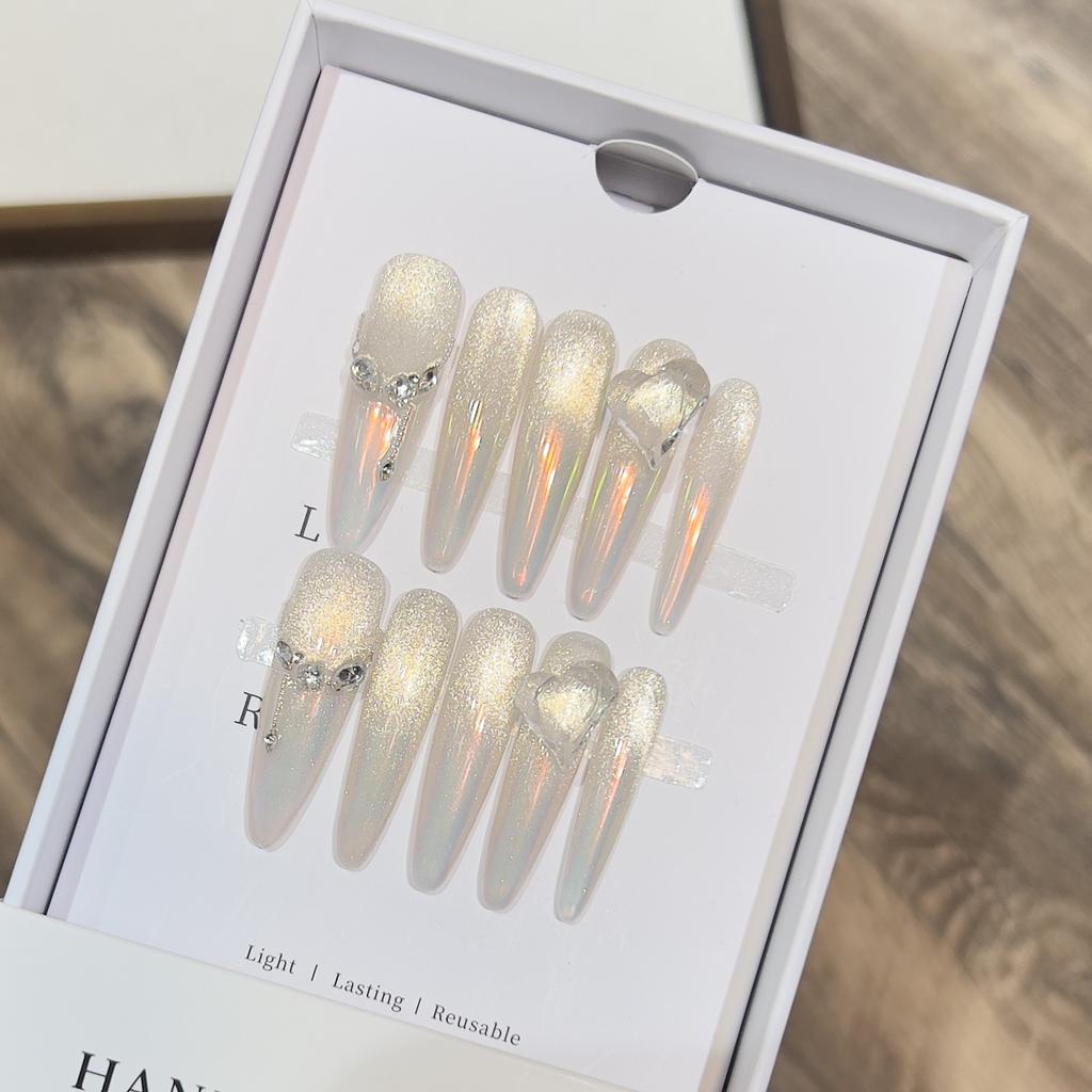 Blasting Aurora French Love Diamond Cat's Eye Manicure Blasting Blasting Blasting Diamond Hand-Weared Armor