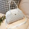 Women's Rhombus Embroidered Bag, New Fashionable and Simple Women's Bag, Handbag, Casual Shoulder Bag, One Piece.