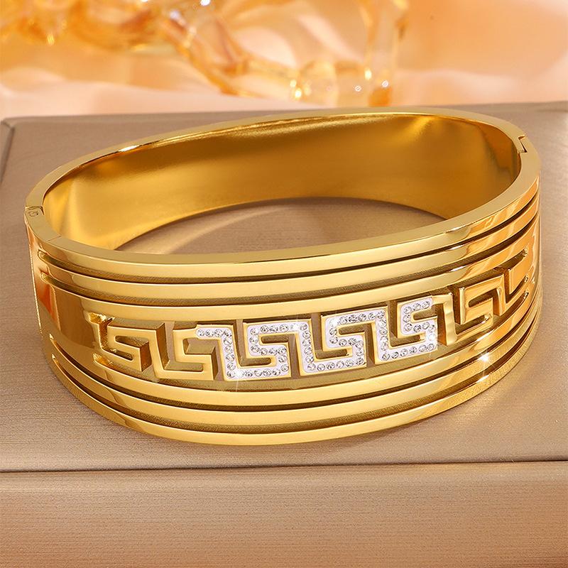 Hollow Great Wall Pattern Wide Version Oversized Jewelry Bracelet 17CM
