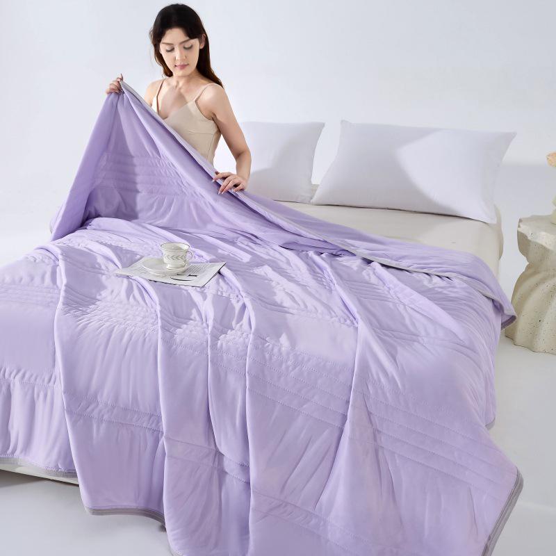 Class A Cool Silk Summer Quilt - Super Soft, Machine Washable Air Conditioning Blanket