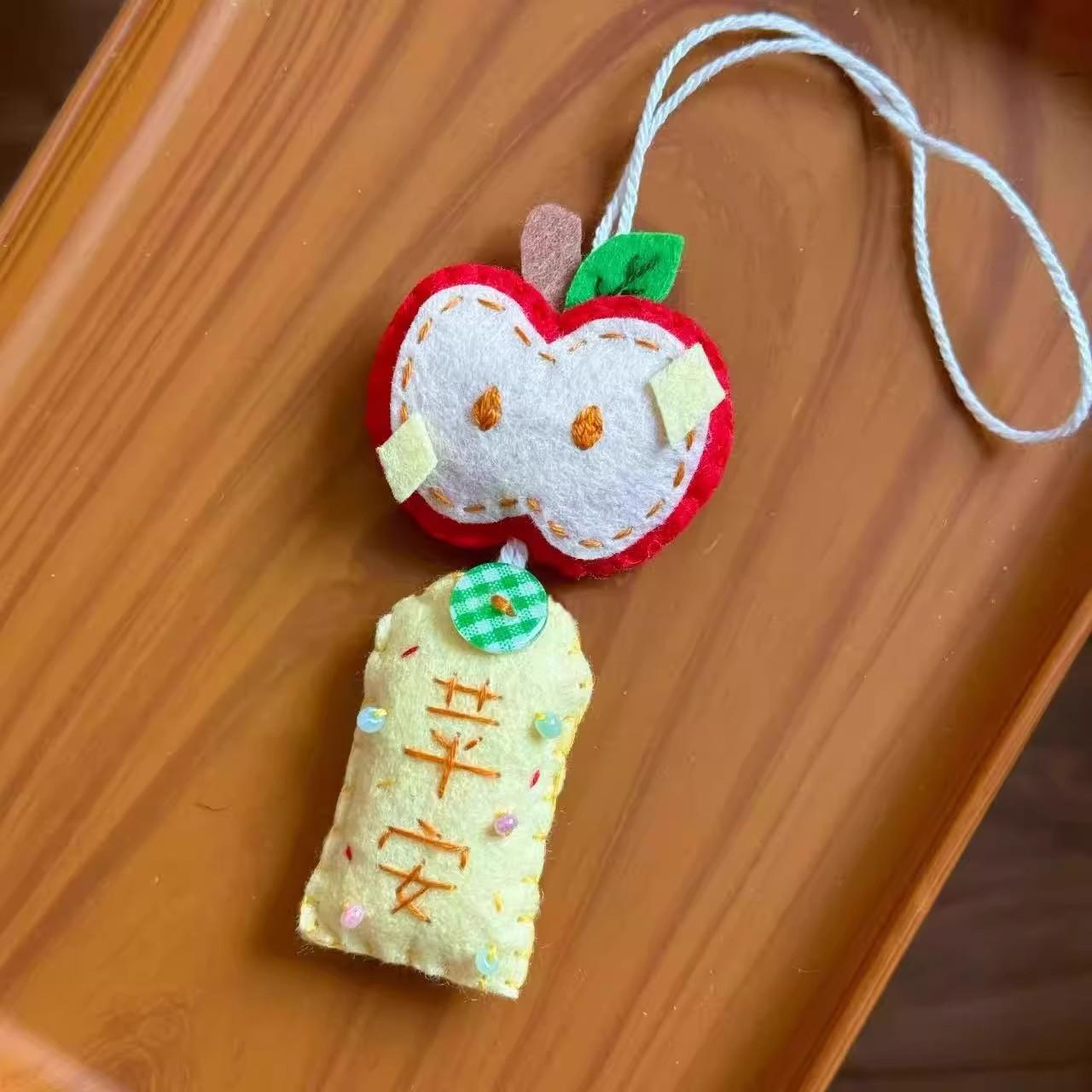 

Ping an Non-woven Imperial Guard Pendant Cute Meaning Good Handmade Lucky Bag Decoration Keychain Birthday Gift Hot Buy красный