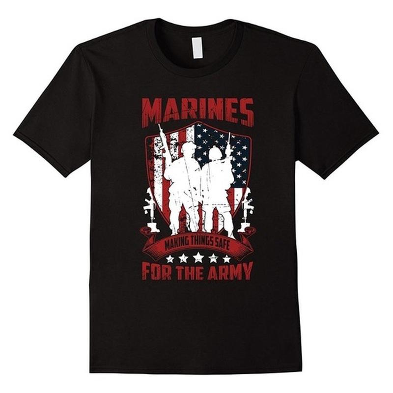 Echte Helden Tragen Erkennungsmarken - US-Militär" T-Shirt