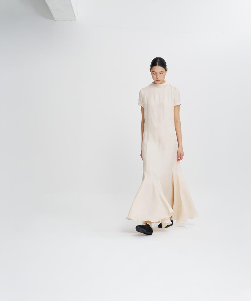 Haipeogeullipeu Ripple Maxi Dress