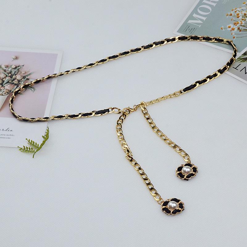 

Шикарная поясная цепочка с камелией - Ретро черно-белый ремень для женщин чёрный