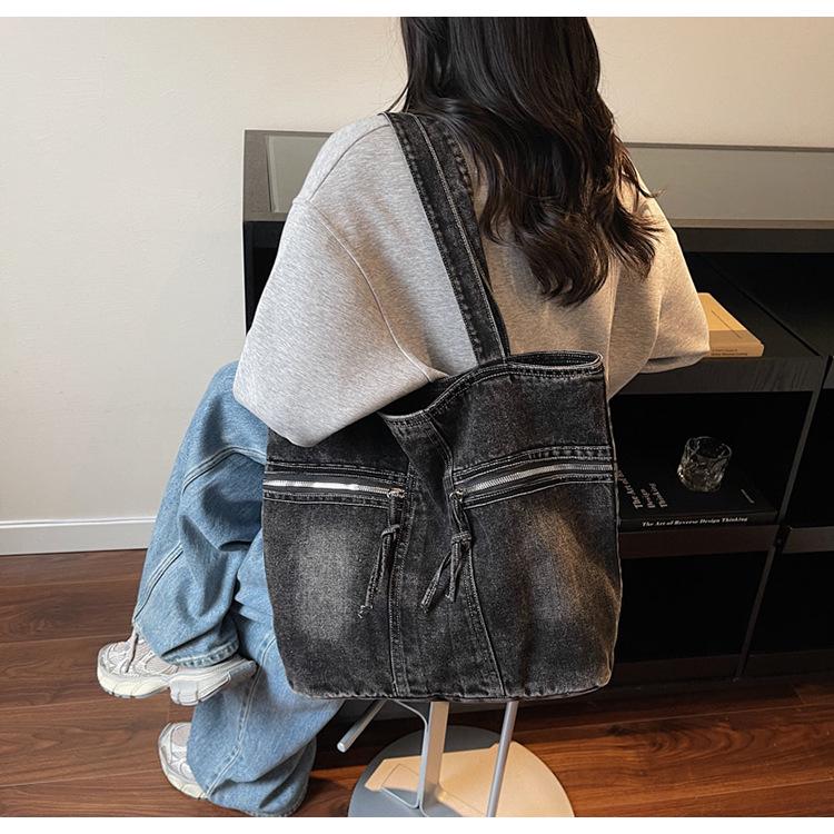 Retro Casual Multi-Pocket Washed Denim Tote Bag - 2025 Trendy Mommy Commute Shoulder Bag