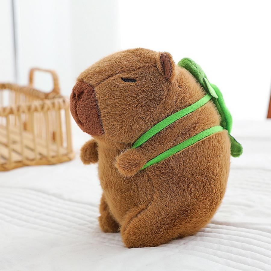 Peluche Capibara da 20 cm Peluche Animali Ripieni Capibara con Cappello alla Fragola Zaino Tartaruga Bambola Morbida Kapibala Regalo di Natale