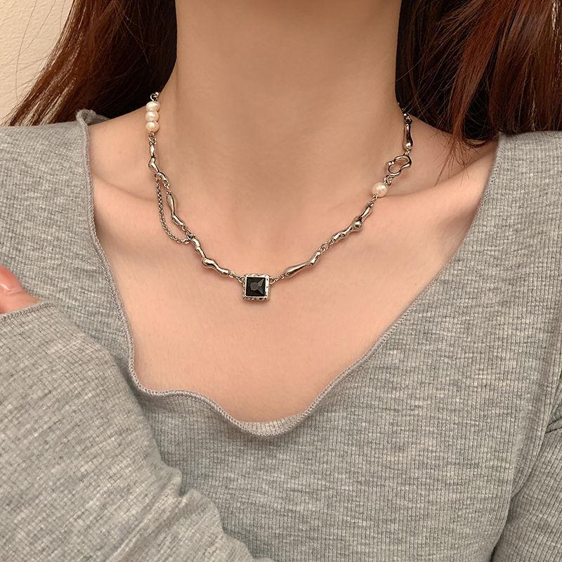 Sweet Cool Freshwater Pearl Zircon Necklace Female Hip Hop Sweet Cool Hottie Premium Design Sense Niche Clavicle Chain
