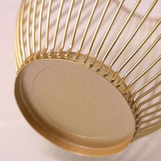 Metal Wire Cage Pillar Candle Holder Vintage Hollow Out Tea Light Holder for Fireplace Mantel Table Centerpiece