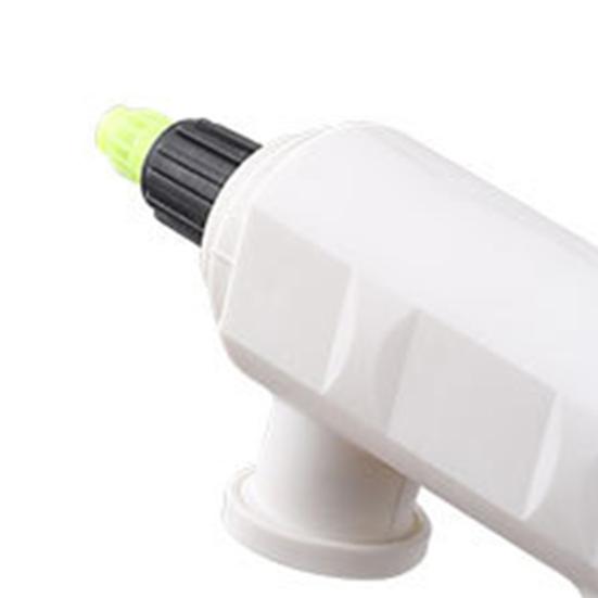 Multifunkční zavlažovací postřikovač Různé způsoby vývodů Pohodlné uchopení Kompaktní s datovým kabelem Časované zavlažování 4,8 W el.