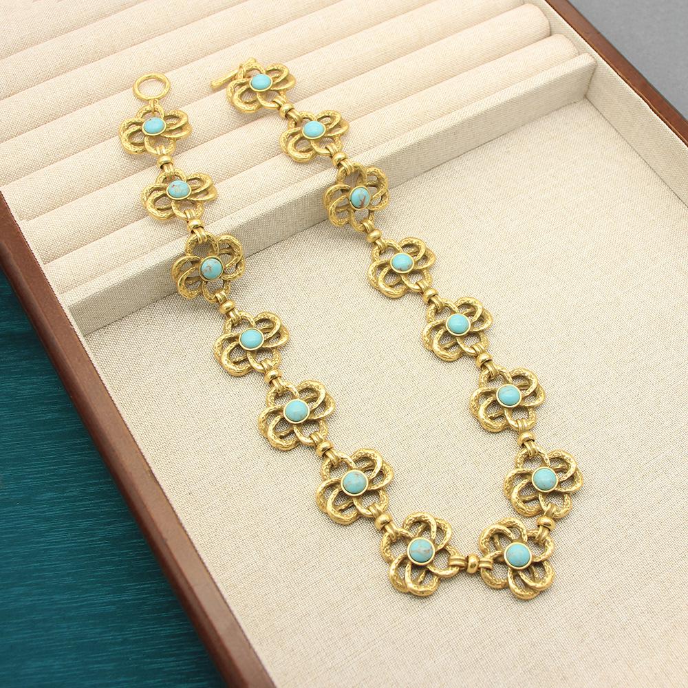 Pre-Owned Four-Leaf Clover Petal Necklace and Turquoise Bracelet Set for Women - Autumn/Winter Accessories