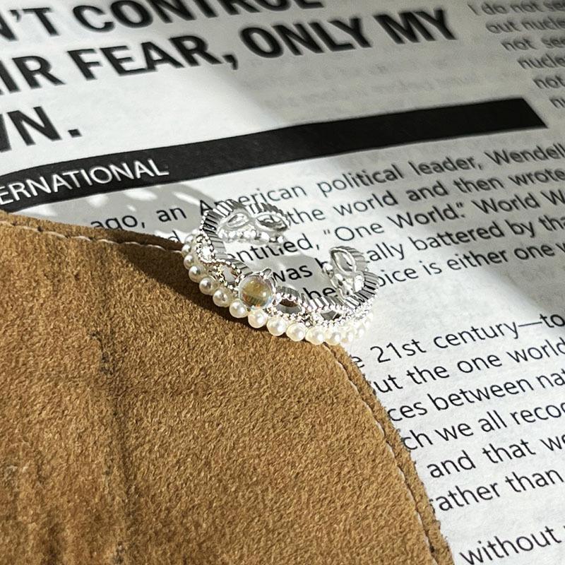 

2026 Super Immortal Light Luxury French Sweet Pearl Inlaid Butterfly Opening Ring Female Crown Premium Exquisite Temperament Ring Resizable