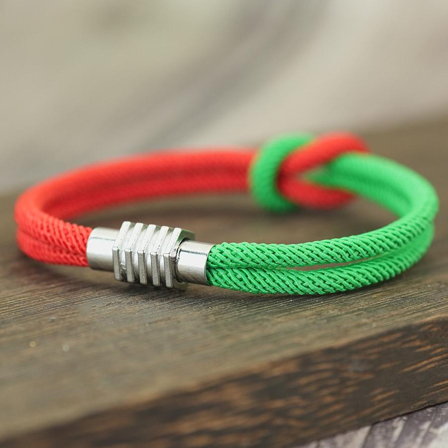 Noter Stilvolles Weihnachts-Schnurarmband für Männer und Frauen, 4 mm Schnur, Rot-Grün Zweifarbiges Charms-Armband, Vielseitiges Accessoire, Joias