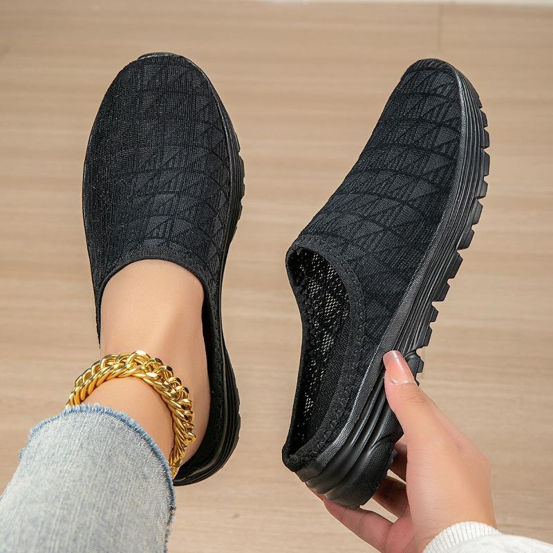 Large-sized Beach Shoes Breathable and Anti-slip Sports Shoes Women's Shoes