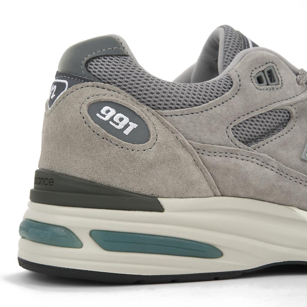 New Balance 991v2 Made In England Rock Ridge Unisex Sneakers Grey Alloy Silver U991GL2