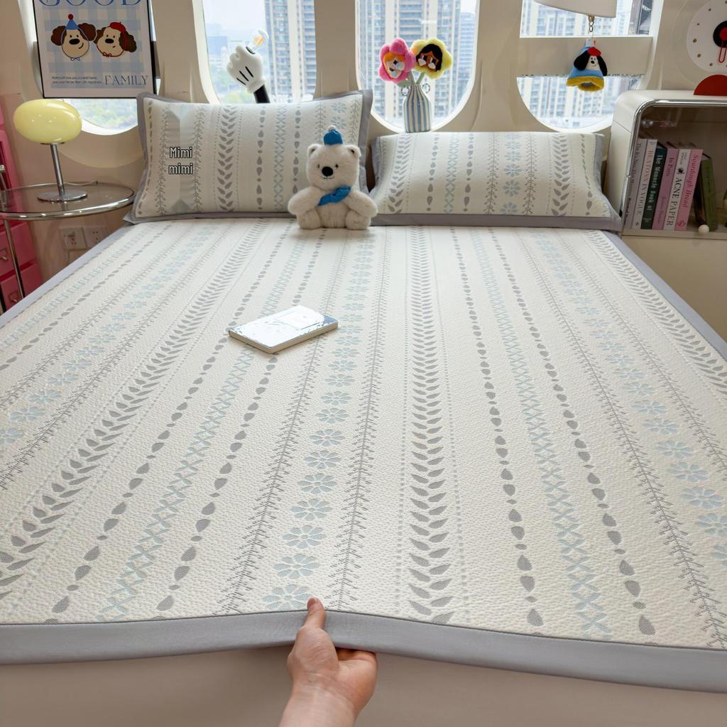 Ice Silk Cooling Bed Sheet Set: Soft, Air-Conditioned, Machine-Washable Mat for Single Person - A-Class Mother and Baby Grade.