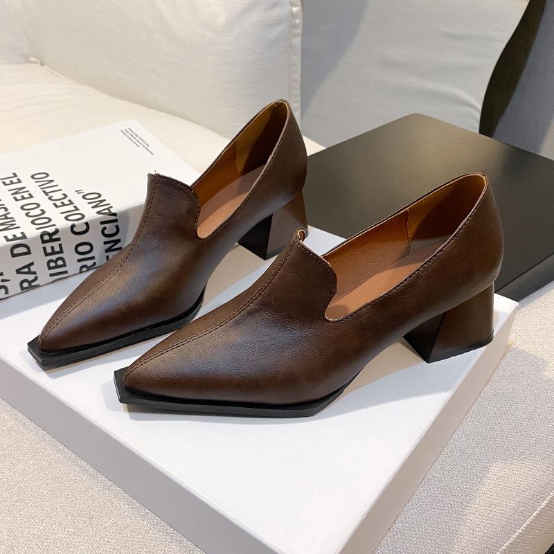 

2025 новые черные удобные кожаные туфли для通勤 женские из мягкой кожи на высоком каблуке с острым носком на толстом каблуке туфли-лодочки ретро высокий каблук осень 39 коричневый