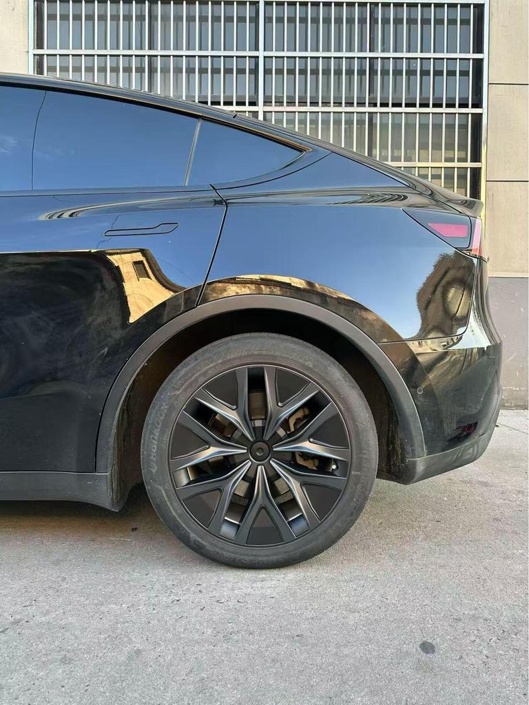 19-Inch Decorative Wheel Cover for Tesla Model Y (2021-2024) - Full Coverage Protection