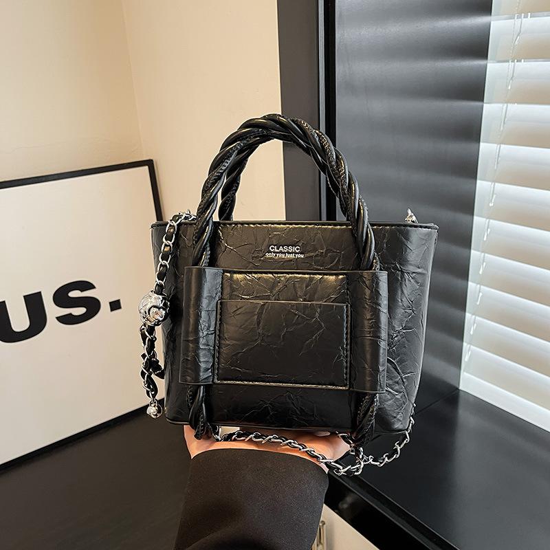 

Girls shopping bags with plush dolls and charms, women s summer clear jelly colors, women s small square bags чорний