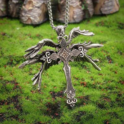 Retro Gotycki Krzyż z Skrzydłami Jezusa Naszyjnik Biżuteria Dla Mężczyzn Kobiet Vintage Ciemny Punk Religijny Amulet Brelok Prezenty