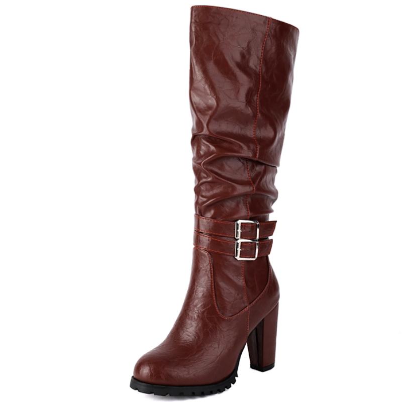 Модные женские сапоги до колена