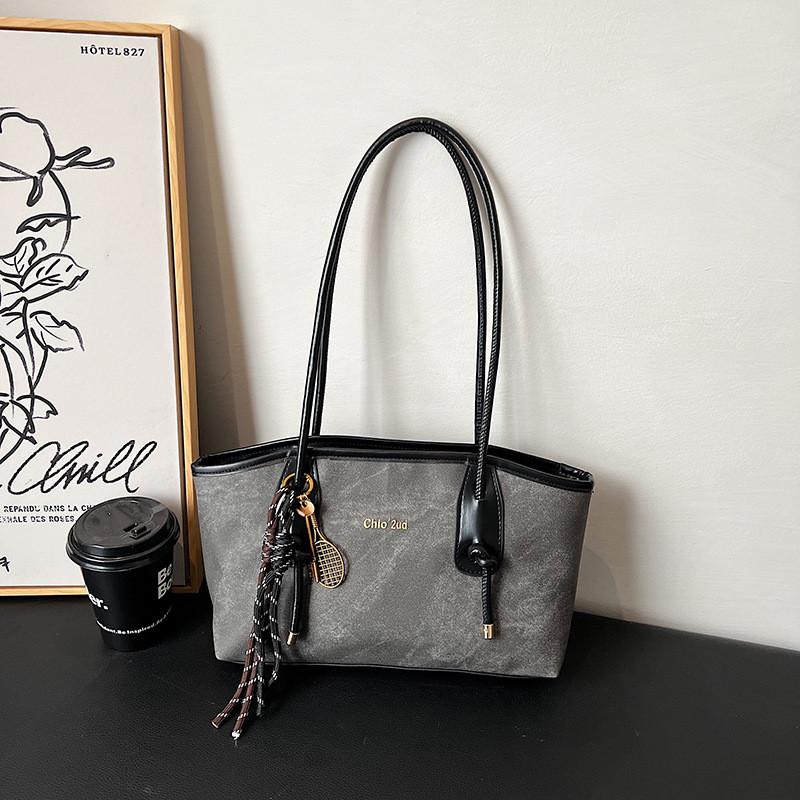 Inspired Versatile Retro Crossborder Style Tote Bag For Women With Soft Yet Sturdy Construction Perfect For Autumn And Winter