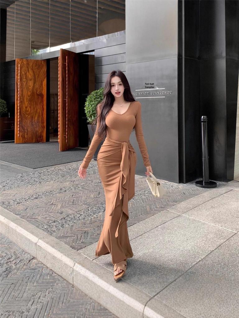 Elegant Plus-Size V-Neck Bodycon Skirt & Cardigan Set for Women - Autumn/Winter Slimming Waist-Cinched Style
