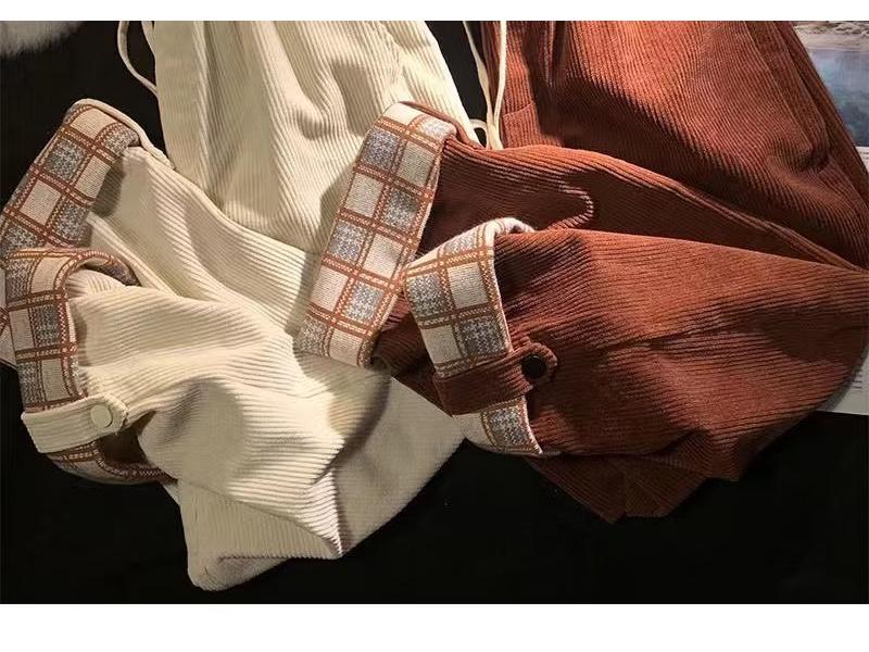 2024 Women's Retro Loose Corduroy Wide-Leg Pants - Trendy, Slimming, and Versatile for Spring and Autumn.