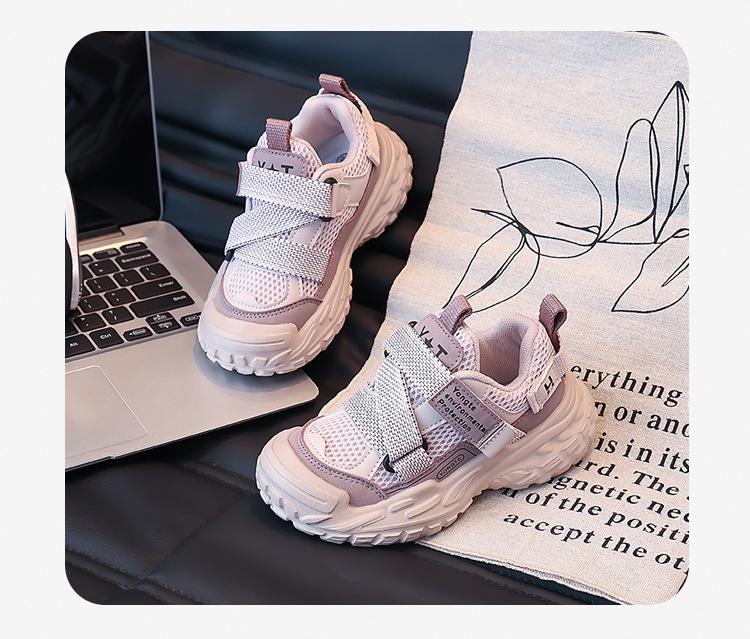 Children's mesh sneakers 2025 autumn new ultra-light non-slip girls' dad shoes medium and large children's non-slip running shoes