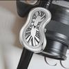 New Y2k Fashion Creative Men Women Melted Twisted Watches Luxury Streetstyle Irregular Shape Dial Unique Design Quartz Watch