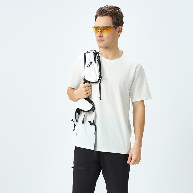 Di Family Men's Round Neck Quick-Dry Anti-Wrinkle T-Shirt - Black, Breathable, Solid Color, Short Sleeve, Tech-Enhanced