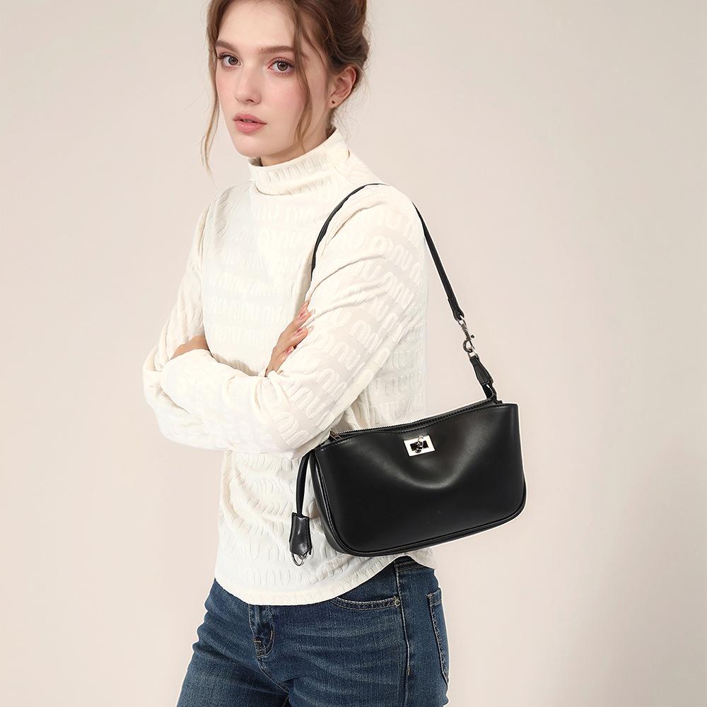 

2025 Retro Design Versatile Women s Underarm Crossbody Handbag