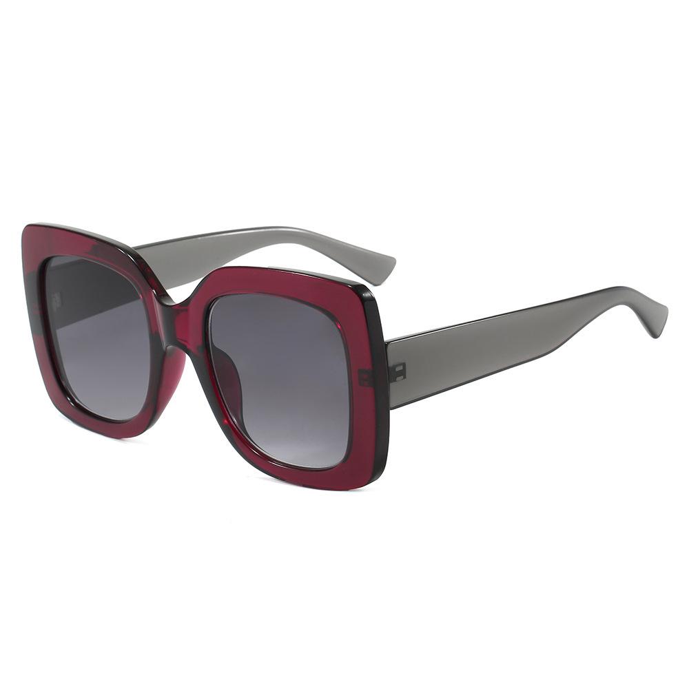 Chic Color-Block Sunglasses: Trendy, Large Frame, UV Protection, and Flattering for All Faces.
