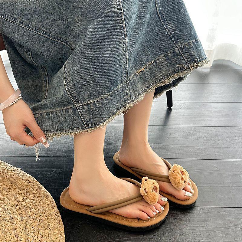 Cute cartoon flip-flops outside wear non-slip Internet celebrity fashion super soft sweet flat slippers 2025 summer and autumn new