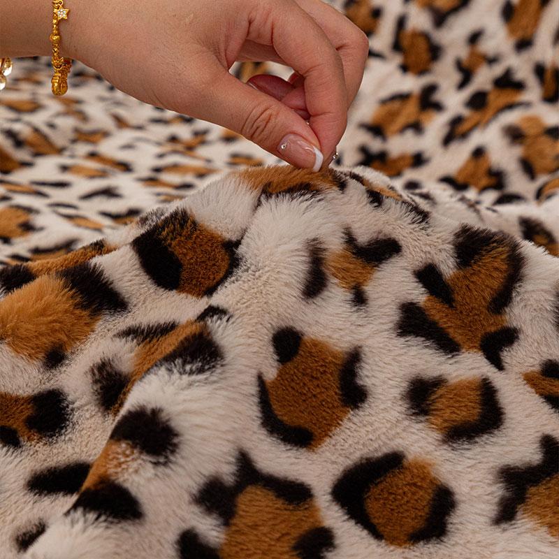 1PC- Autumn and winter rabbit skin leopard print sofa cover fabric, anti cat scratch and anti slip, all season seat cushion